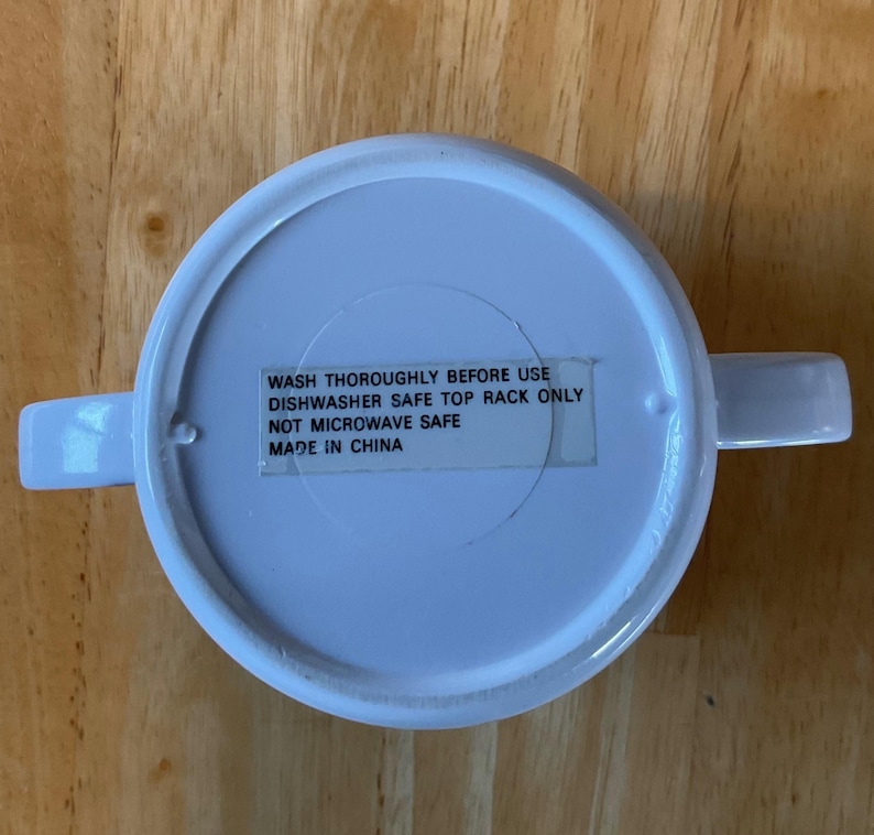 Taza Disney vintage de los 80 - Mickey Mouse "Mi primera taza Disney" - Taza infantil con doble asa - Taza de plástico para entrenamiento de bebés - Regalo Disney para bebés imagen 3