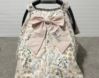 デイジー柄カーシートキャノピー：花柄のベビー用品、フラワーベビールーム