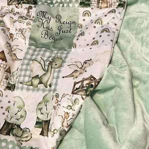 Dragon Baby Blanket: Fantasy Themed Nursery, Soft Minky Crib Comforter
Dragon minky baby blanket, shown in the comforter option with sage green minky. You can pick the back minky color. Handmade in Kansas, USA
Dragon Baby Blanket Handmade Baby Quilt Fantasy Baby Nursery Bedding Baby Shower Gift Newborn Boy Room Decor Fairy Tale Crib Comforter