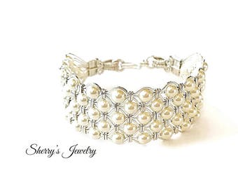 Silver Cream Pearl Bracelet