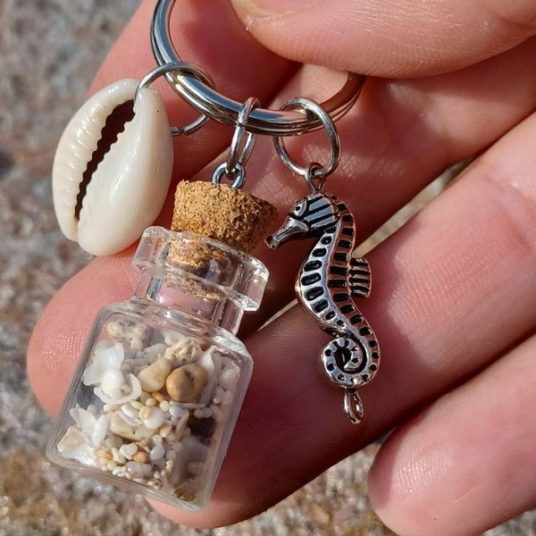 Bizzy keychains, charm sand and bottle keychains, green sand, white sand, black sand, Kauai, Hawaii, mermaid, turtle, starfish, seahorse,