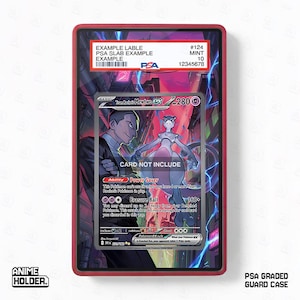 Op de afbeelding: Een rode PSA-geclassificeerde beschermhoes met een Pokémon-kaart erin. De kaart toont een Mewtwo ex-illustratie met de tekst "CARD NOT INCLUDE". De hoes heeft de tekst "PSA GRADED GUARD CASE" en "ANIME HOLDER."