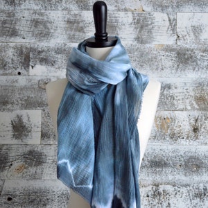 Écharpe grise Tie-Dye en coton teint à la main 25 x 68 pouces Tempête image 4