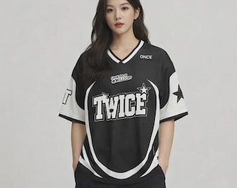 新品未開封 NMIXX ソリュン baseball ユニフォーム グッズ MD NMIXX University Baseball Jersey Nswer Merch Shirt Kpop Concert