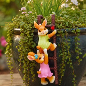 Climbing Animal Planter Pot Hanger, Resin Bunny Frog Panda Statue on Ladder, Fairy Garden Plant Stand Decor