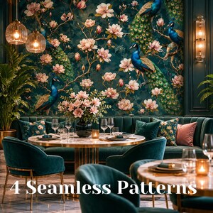 Könnte beinhalten: Ein Innendesign-Szene mit einer Essecke mit Pfau- und Blumen-Tapeten. Der Raum umfasst einen runden Tisch, türkisfarbene Stühle und ein grünes Samtsofa. Der Text "4 Seamless Patterns" ist sichtbar.