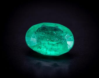 Colombian Emerald Loose 0.95 ct Oval 7.2x6.0mm, Untreated No Oil Vivid Green Natural Gem for Unique Engagement Ring, May Birthstone Proposal