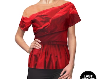 Miranda Priestly con camisa roja, disfraz de El diablo viste de Prada 2, cosplay de editora de moda