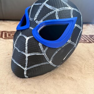 Máscara de Spider-Man impresa en 3D para cosplay - Casco facial de superhéroe con telaraña negra y azul - Máscara personalizada inspirada en Miles Morales - Kit de cosplay DIY imagen 7