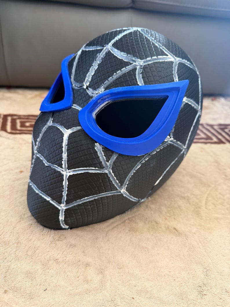 Máscara de Spider-Man impresa en 3D para cosplay - Casco facial de superhéroe con telaraña negra y azul - Máscara personalizada inspirada en Miles Morales - Kit de cosplay DIY imagen 7