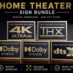 Könnte beinhalten: Eine Sammlung schwarzer und goldener Heimkinoschilder. Jedes Schild zeigt eine andere Audio- oder Videotechnologie, darunter 4K Ultra HD, THX Certified Cinema, Dolby Atmos, Dolby Vision und DTS. Die Schilder sind mit "Home Theater Sign Bundle" beschriftet.