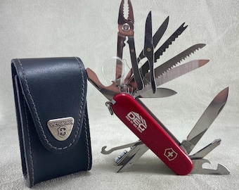 Navaja multiherramienta Victorinox SwissChamp 1.6795 de los años 90 con 31 funciones y funda. Regalo para él.