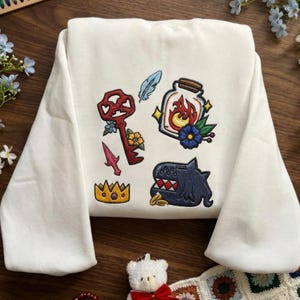 Felpa con cappuccio ricamata Slay the Spire, maglietta con reliquie del gioco Roguelike, regalo chiave Ironclad Burning Blood & Ruby.