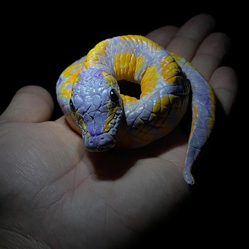 Ball Python Sculpture Art, Realistic Snake Statue, Handmade Reptile Collectible, Gothic Home Decor immagine 5