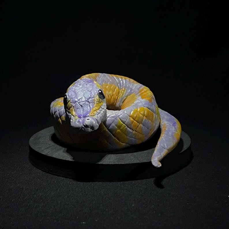 Ball Python Sculpture Art, Realistic Snake Statue, Handmade Reptile Collectible, Gothic Home Decor immagine 11