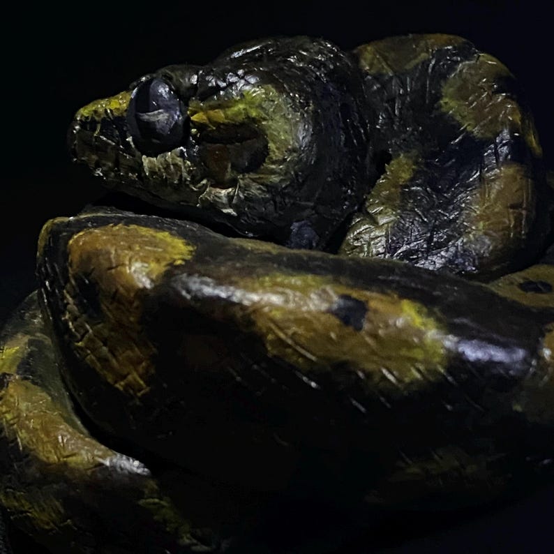 Ball Python Sculpture Art, Realistic Snake Statue, Handmade Reptile Collectible, Gothic Home Decor Bild 8