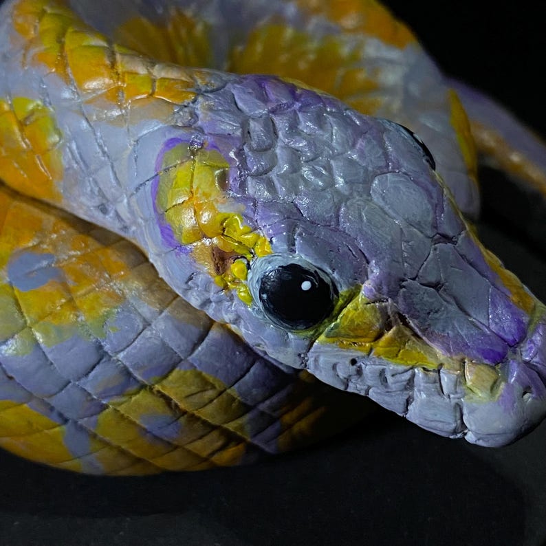 Ball Python Sculpture Art, Realistic Snake Statue, Handmade Reptile Collectible, Gothic Home Decor immagine 7