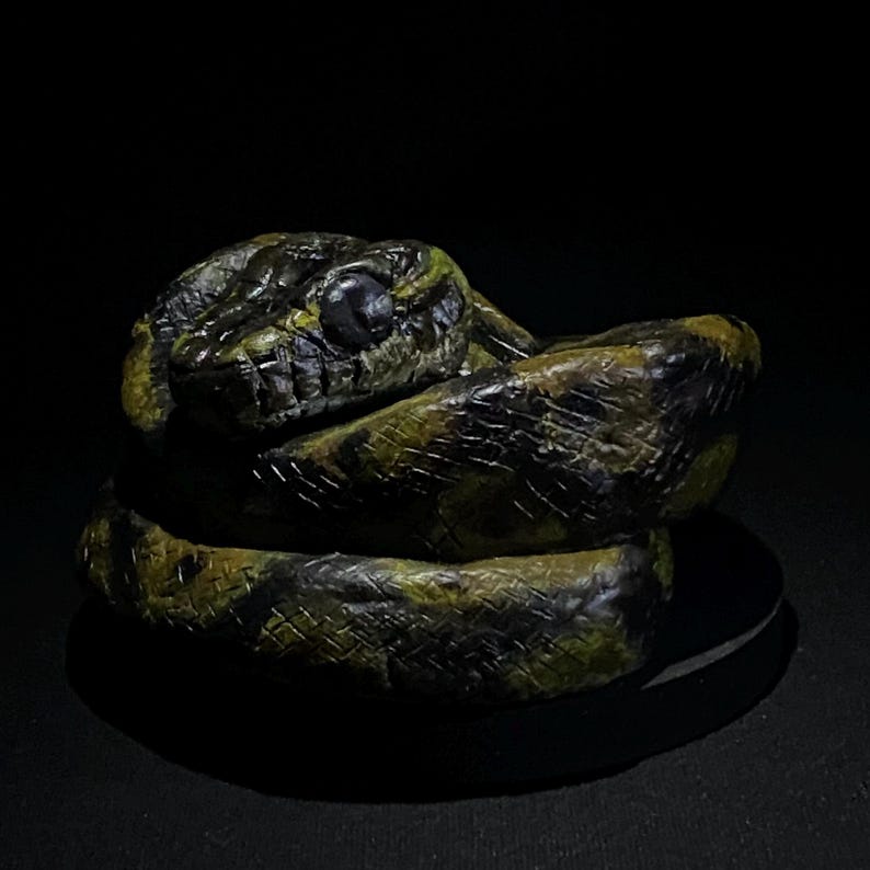 Ball Python Sculpture Art, Realistic Snake Statue, Handmade Reptile Collectible, Gothic Home Decor Bild 2