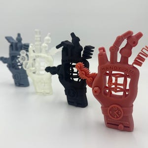 Ultimate 3D Printer Tolerance Test – Hand-Shaped Calibration STL – Print in Place (PiP)