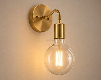 Aplique de pared moderno de mediados de siglo en latón sin tratar – Lámpara de tocador artesanal (con enchufe)