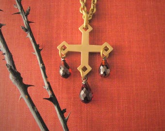 Cruz Gótica, Collar Cruz Gótica, Piedra Roja, Gotas Rojas, Collar, Gótico, Gótico, Joyería Gótica, Collar Gótico, Colgante Gótico, Cruz