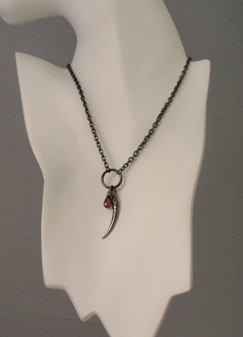 vampire fang choker