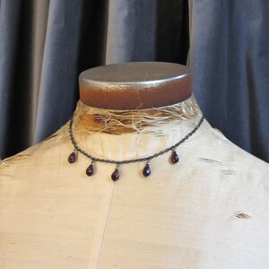 Joyería gótica, gargantilla gótica, collar gótico, piedra roja, joyería de gótico, joyería de vampiros, collar de vampiros, gótico, niña gótica, estilo gótico imagen 3