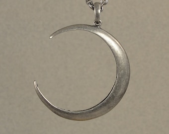 Gothic Jewelry, Moon Necklace, Crescent Moon Necklace, Moon Jewelry, Moon Pendant, Twilight Jewelry, Gothic, Twilight,Halloween Jewelry