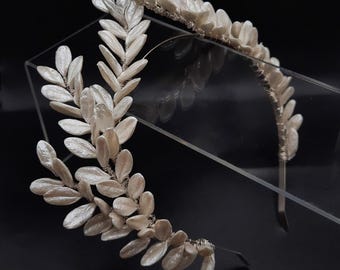 Modern Gilded Willow Tiara -03