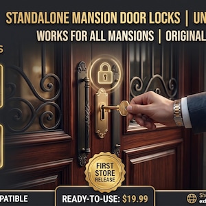Pode incluir: Um anúncio digital de fechaduras para portas de mansões com uma porta de madeira escura, um puxador dourado e uma chave. O texto inclui Standalone Mansion Door Locks, Universal Script, Works for all Mansions, Original or Addon e Exfil Studios.