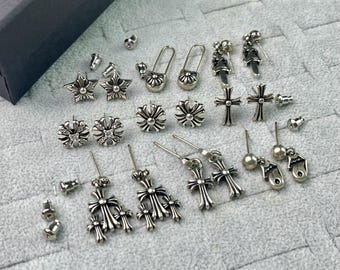 Boucles d'oreilles pendantes croix gothique, bijoux punk rock tendance, cadeau avant-gardiste pour femme