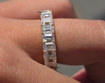 Smaragdslipad alliansring med labododlad diamant i massivt guld, vigselring och jubileumspresent till henne, brudring i gult rosévitt guld