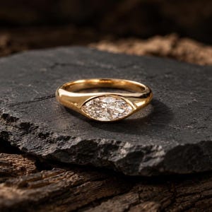 Anillo de compromiso de moissanita talla marquesa de 1,5 quilates, anillo con engaste de oro macizo de 14 quilates, anillo para uso en ambos lados, anillo para el dedo meñique, anillo llamativo, anillo de sello para ella.