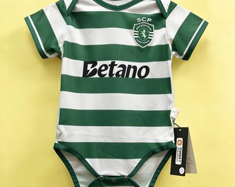 Sporting CP-rompertje voor babyjersey | Groen wit gestreepte voetbalbodysuit, Portugese voetbalromper
