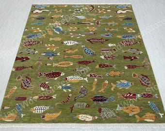 Tapete artesanal com carpas koi, tapete de lã feito à mão de 2,4 x 3 m, tapete verde para quarto infantil, tapete com tema de vida marinha, tapete sob medida, decoração náutica para casa.