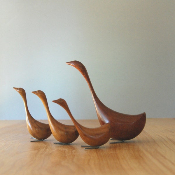Set Vintage Danish Modern Carved Geese - Birds w Wire Legs