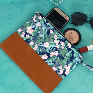 Flower and Leaves clutch purse, beach wedding bridesmaid gift, cosmetic pouch, make up pouch, wristlet clutch