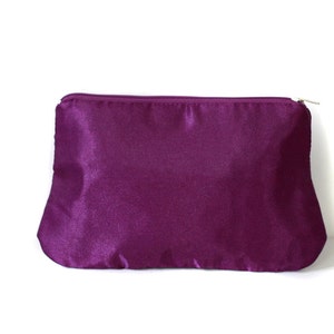 Bridesmaid clutch purple satin with bow and hidden strap imagem 4