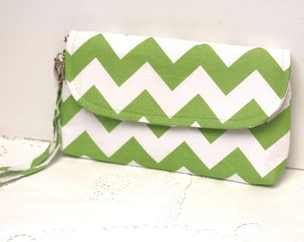 Green chevron clutch with detachable wristlet strap