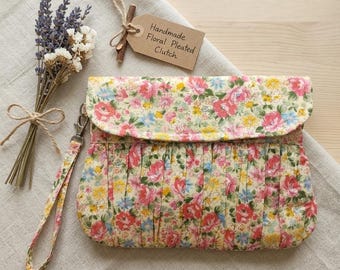 Floral Clutch Bag, Handmade Flower Purse with Magnetic Snap, Bridesmaid Gift, Pleated Wristlet