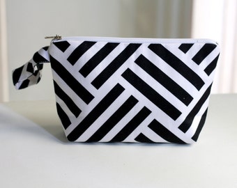 Geometric Pouch , Black and White, cosmetic bag /  make up pouch organizer