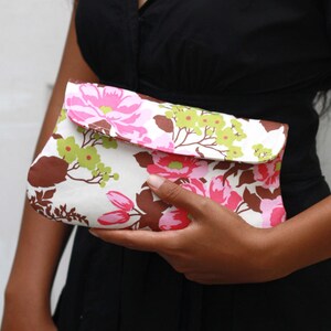Pink Floral Clutch, Clutch Purse, Padded Pouch Rose Bouquet clutch image 2