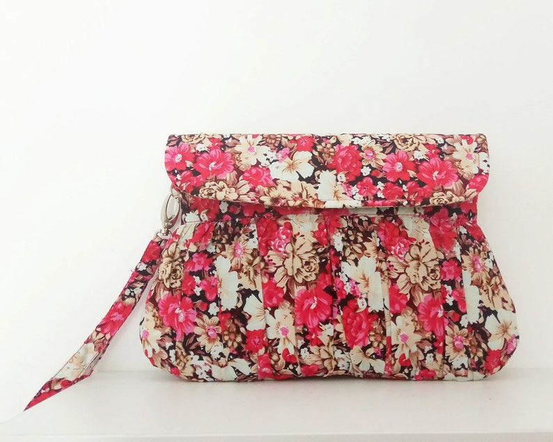 Floral All items free shipping wristlet purse clutch bag Max 61% OFF cotto cotton