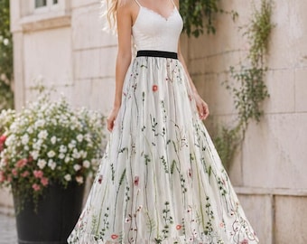 Saia longa feminina de verão com bordado floral em tule, cintura elástica e forro, elegante e vintage para festivais.
