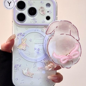 Puede incluir: Un letrero de madera rústica con la frase "Welcome to our home" en letras blancas. El letrero presenta un acabado envejecido y un diseño sencillo y acogedor, perfecto para un porche o entrada.