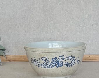 Vintage Pyrex Homestead Mixing Bowl 402 | 1.5 Qt Blue Floral Speckled Beige | 1970s Corning USA