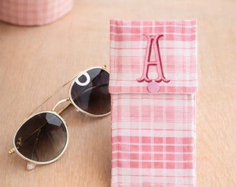 Gewatteerde roze geruite aangepaste bril/zonnebrilhouder