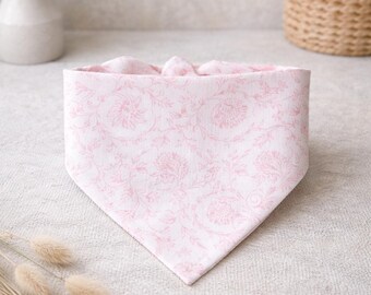 Aanpasbare roze gebloemde instapbandana voor huisdieren