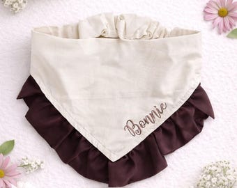 Op maat gemaakte neutrale slip-on pet-bandana met ruches