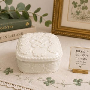 Belleek Love Knot Trinket Box Signed Irish Porcelain Celtic Jewelry Dish Shamrock Ireland With Original Box & Card EXC Condition